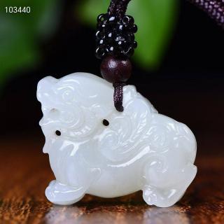 天然和田玉飞天貔貅挂件天然玉石双面立体貔貅吊坠