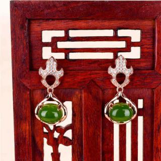 一折碧玉耳钉18k金